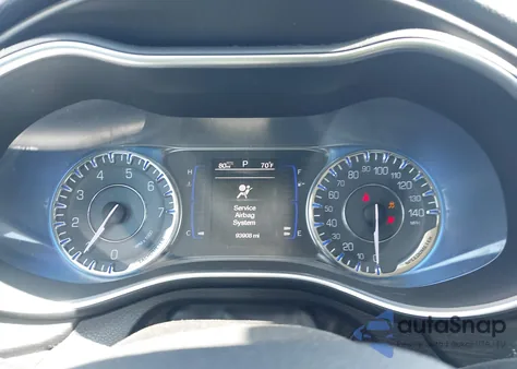 2015 Chrysler 200 Limited z USA, uszkodzony, nr VIN 1C3CCCAB2FN590692